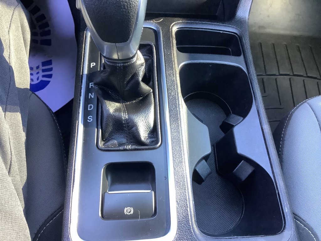 Used 2019 Ford Escape S image 19