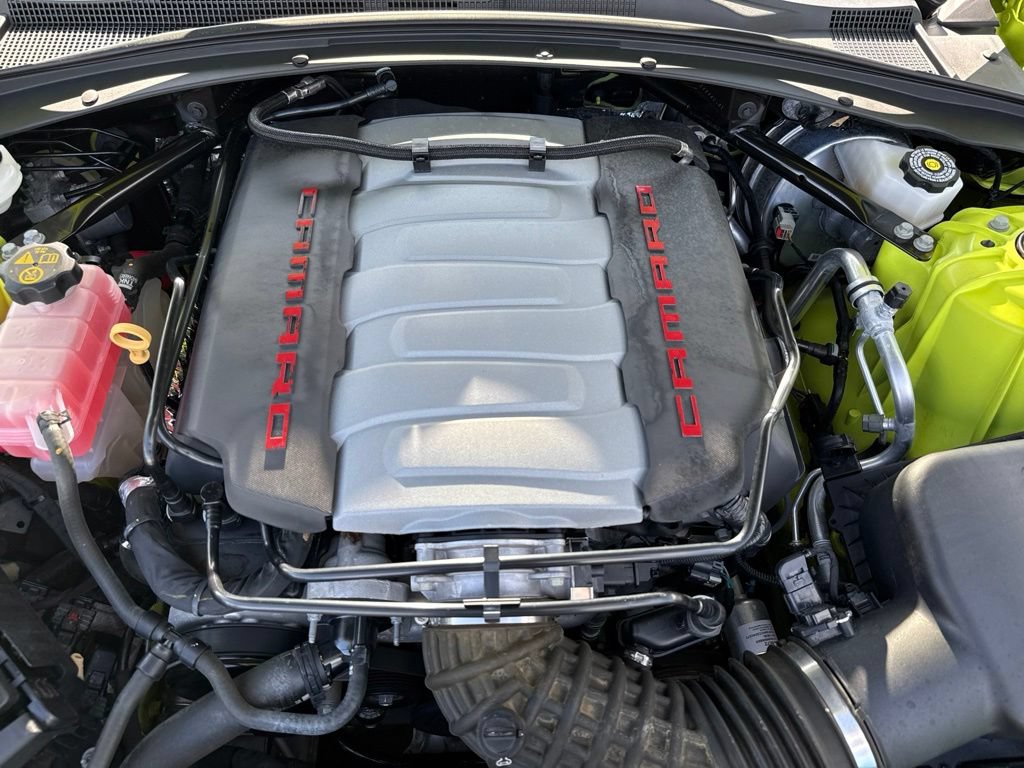 Used 2020 Chevrolet Camaro SS RWD image 27
