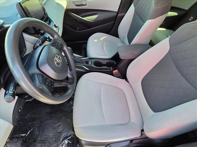 Used 2022 Toyota Corolla LE FWD image 14
