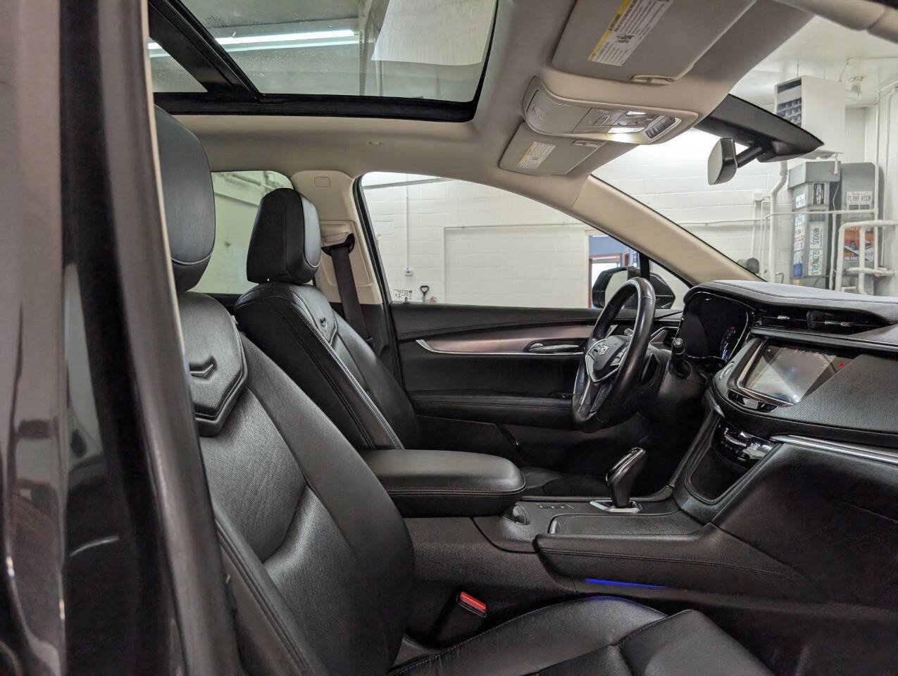 Used 2018 Cadillac XT5 Luxury AWD/4WD image 25