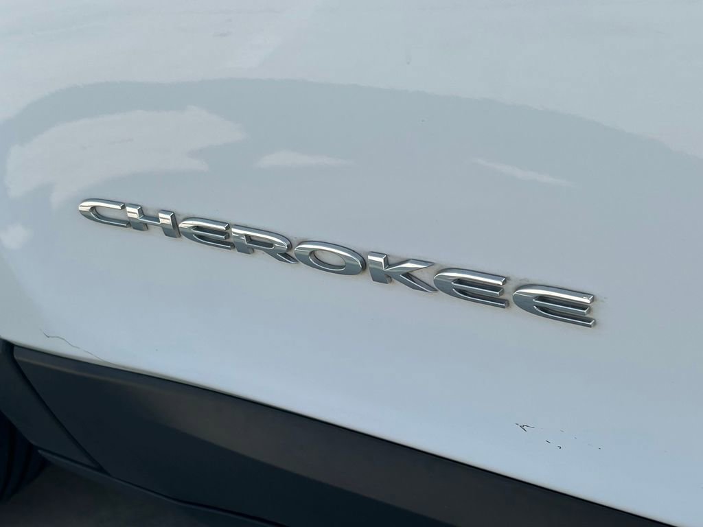 Used 2021 Jeep Cherokee Latitude Lux FWD image 15