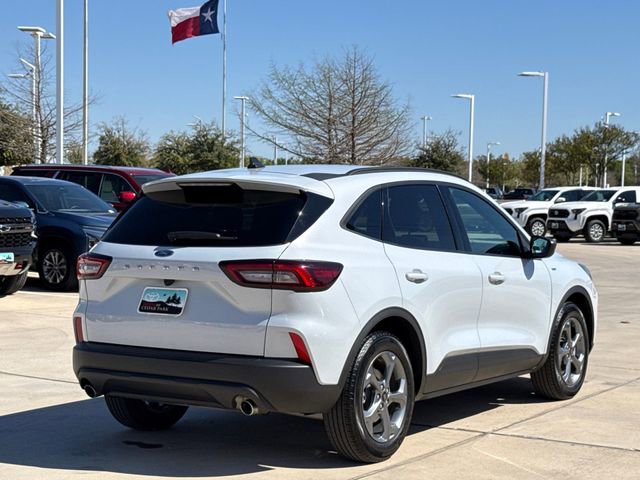 Used 2025 Ford Escape ST-Line image 6