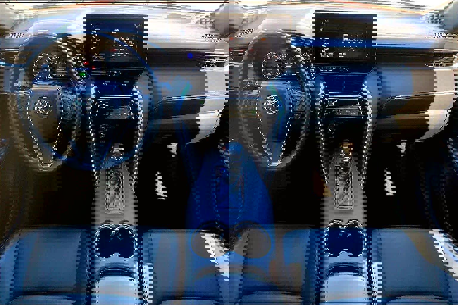 Used 2023 Toyota Venza Nightshade image 16