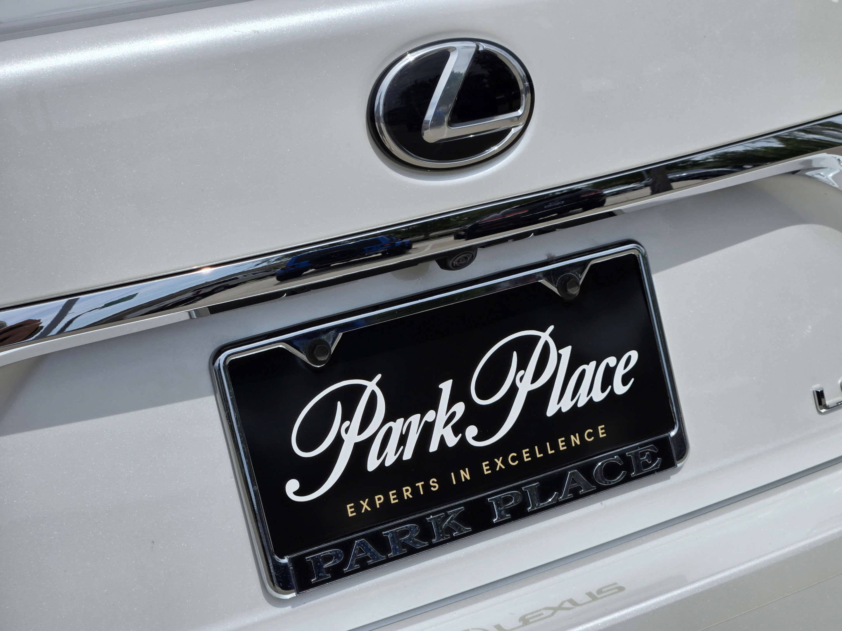 Used 2022 Lexus LS 500 w/ Interior Upgrade Package RWD image 43