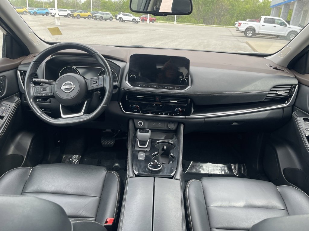 Used 2023 Nissan Rogue SL w/ SL Premium Package image 16