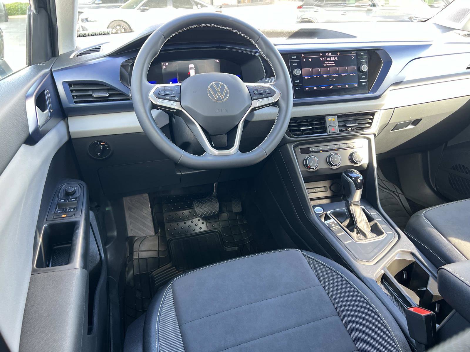 Certified 2022 Volkswagen Taos SE image 7