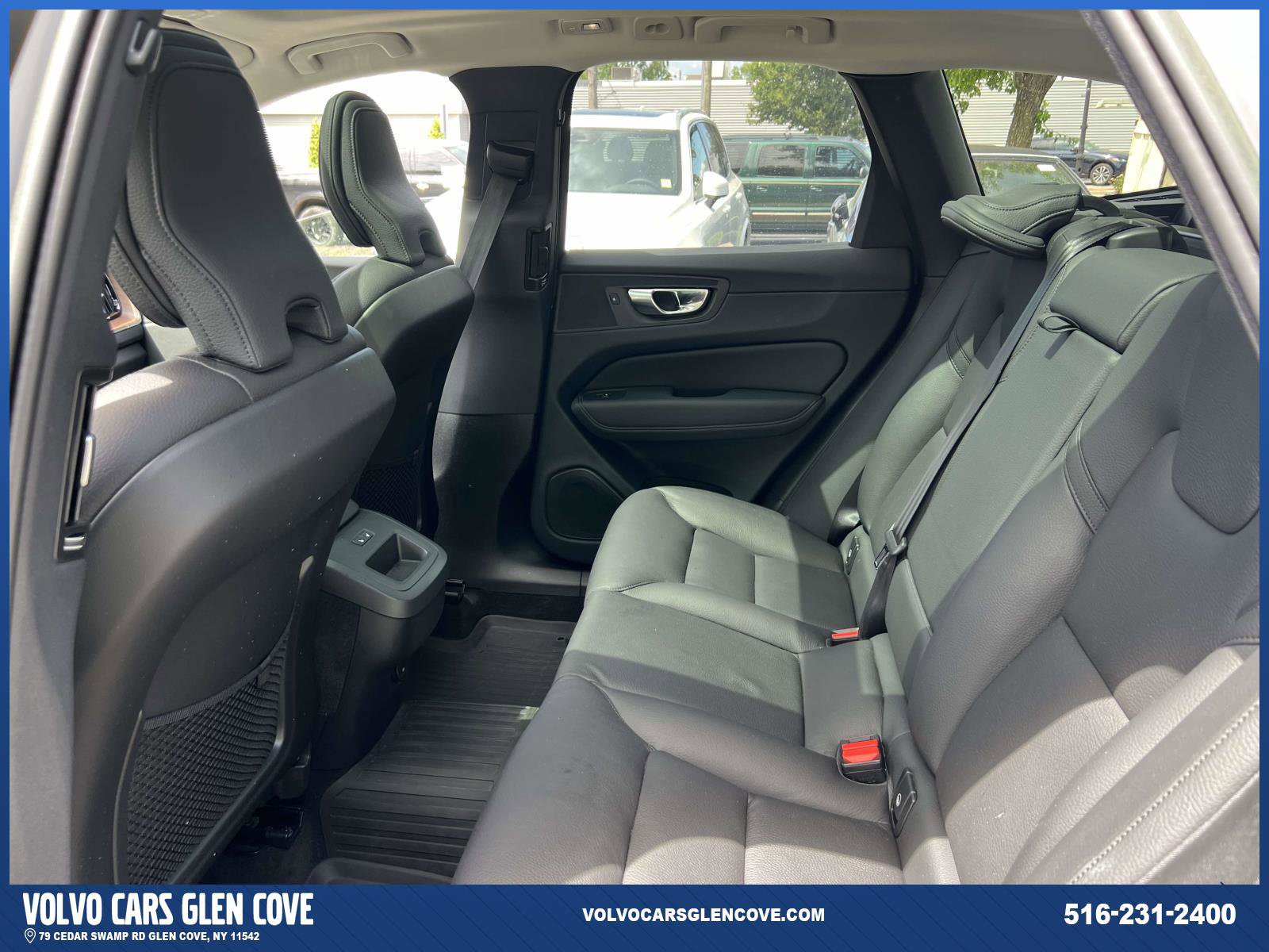 Used 2023 Volvo XC60 B5 Plus w/ Climate Package AWD/4WD image 9