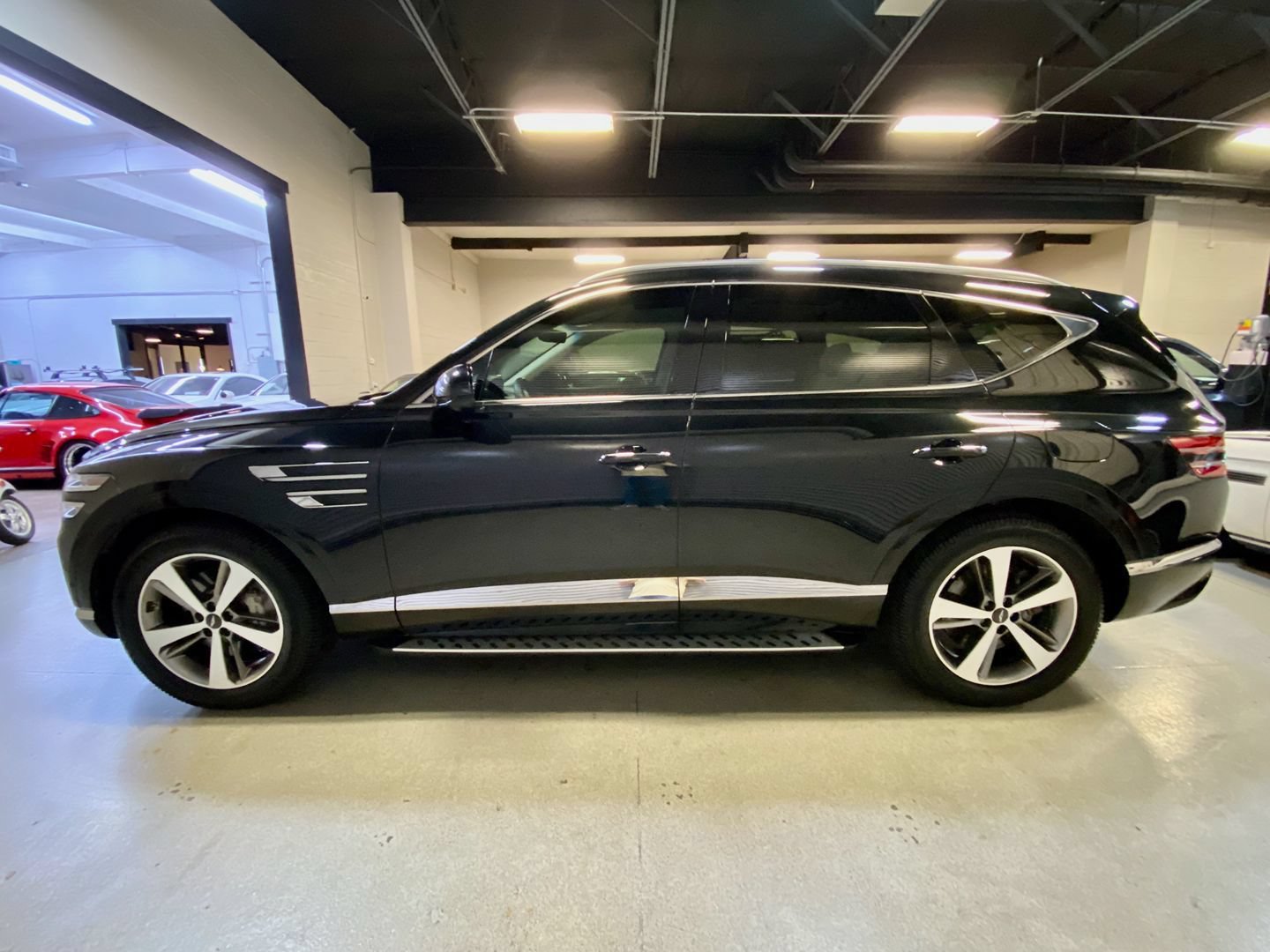 Used 2021 Genesis GV80 3.5T w/ Advanced Package 06 AWD/4WD image 12