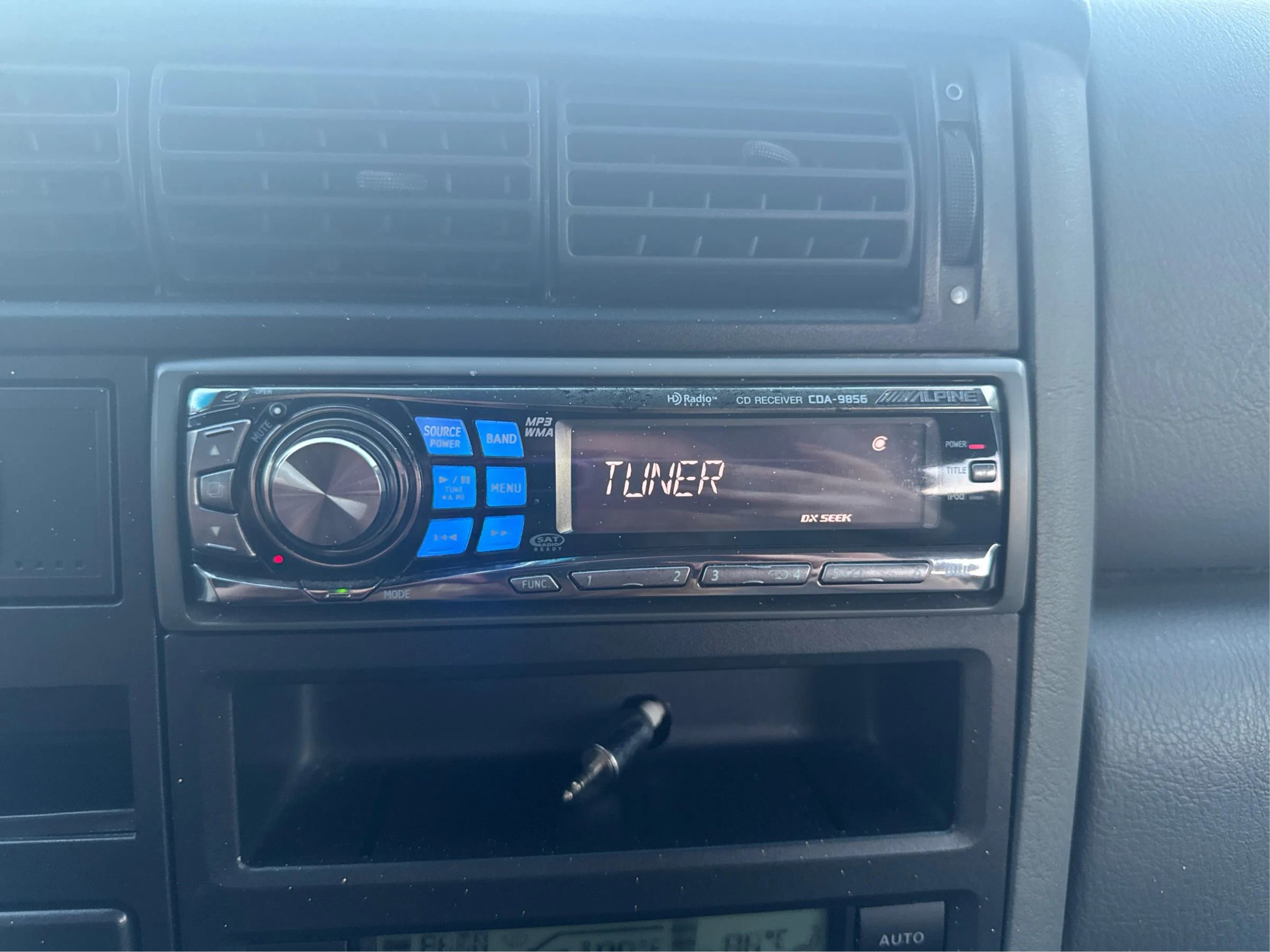 Used 2002 Volkswagen Eurovan MV image 15