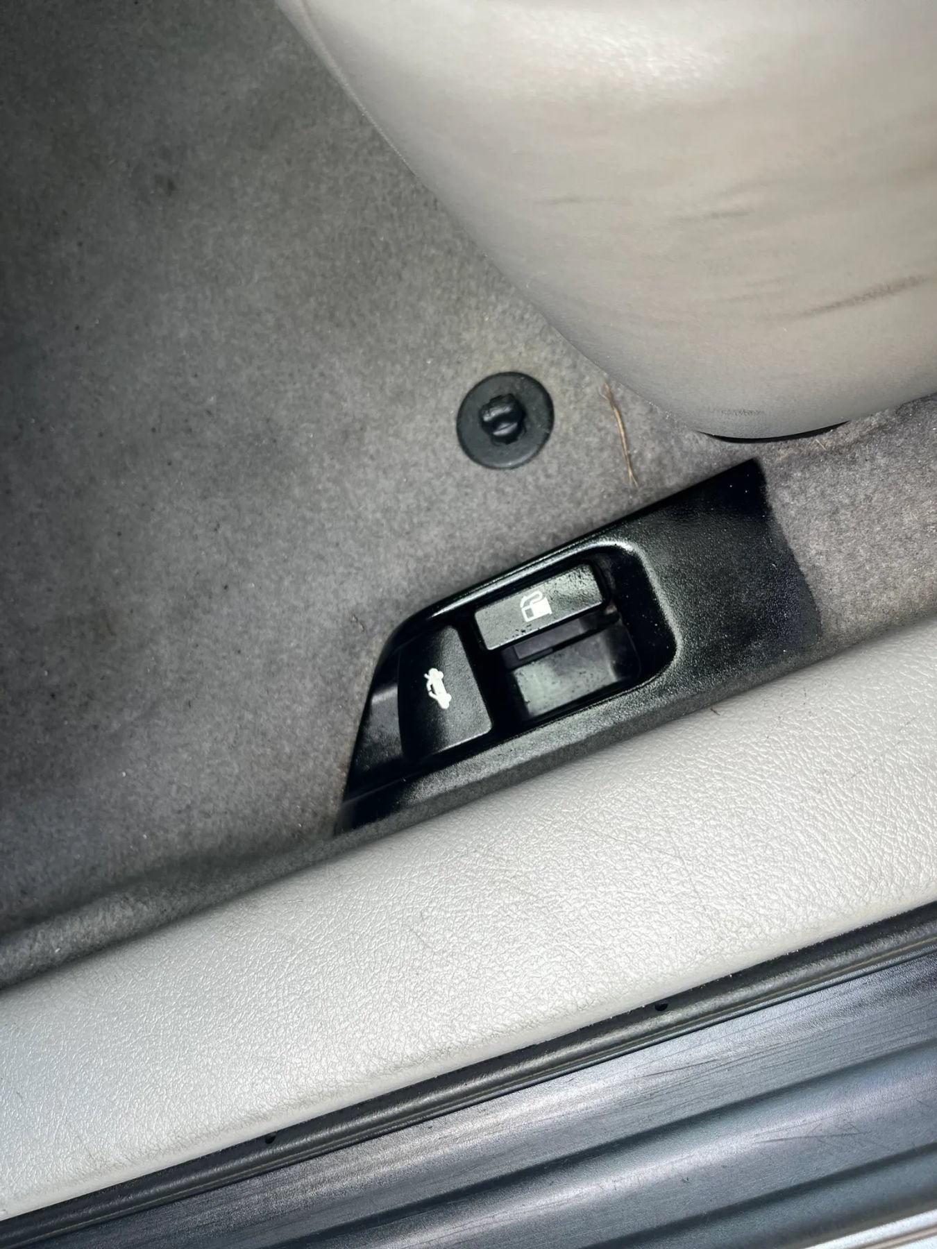 Used 2015 Toyota Camry XLE FWD image 13