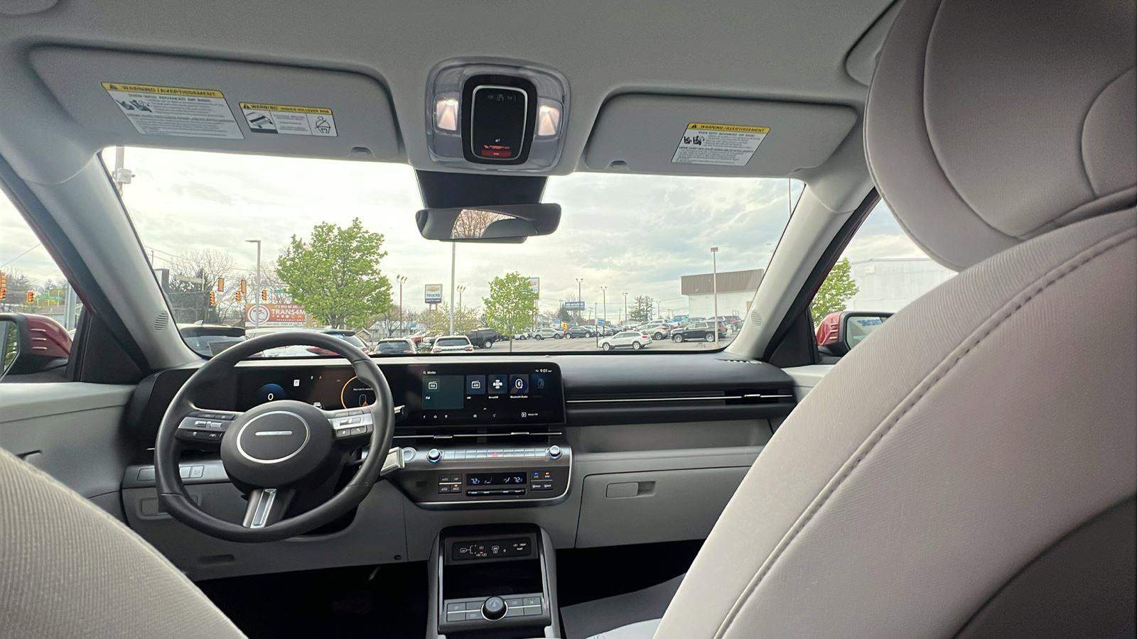 Used 2025 Hyundai Kona SEL image 19