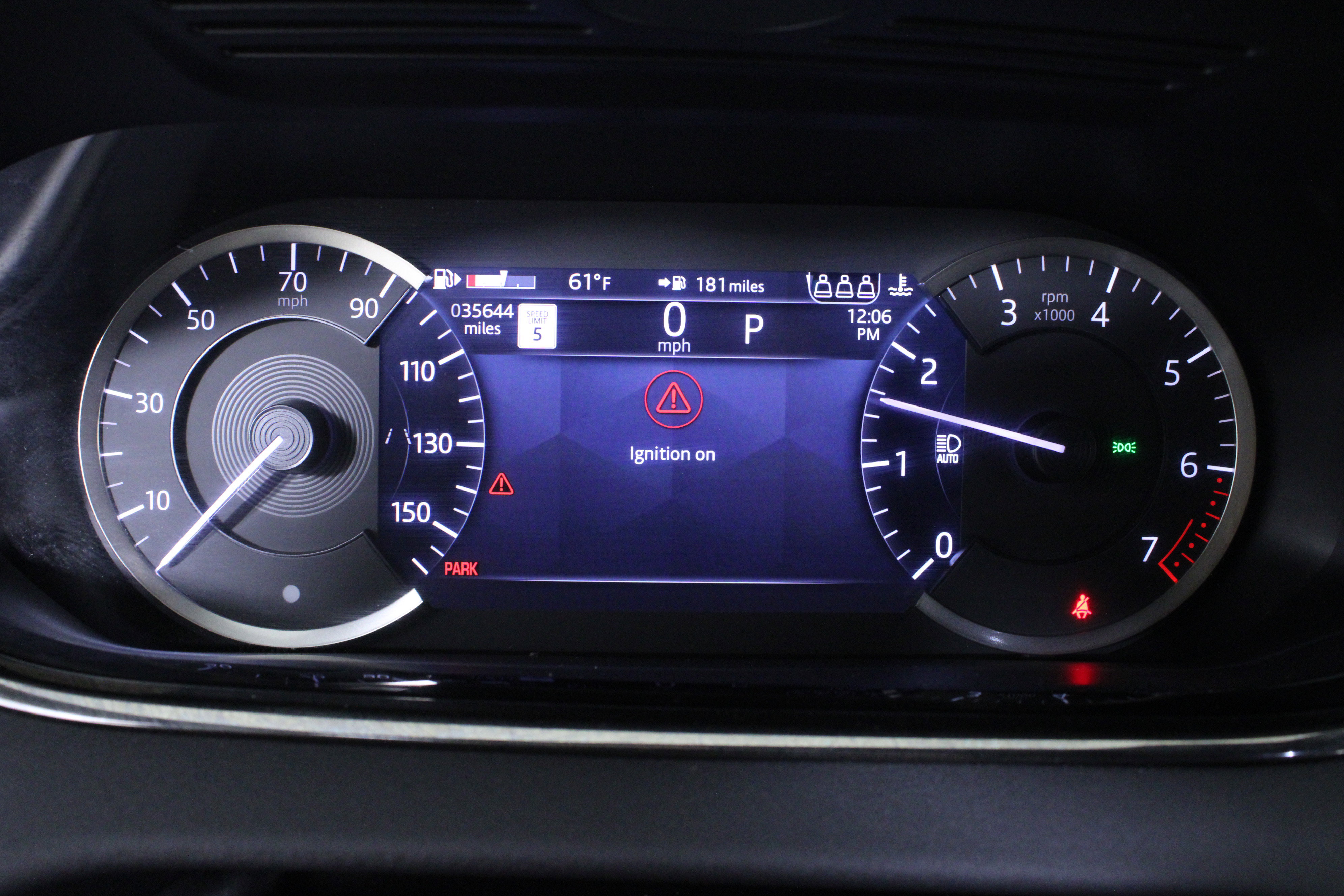 Used 2023 Land Rover Range Rover Evoque R-Dynamic SE image 21