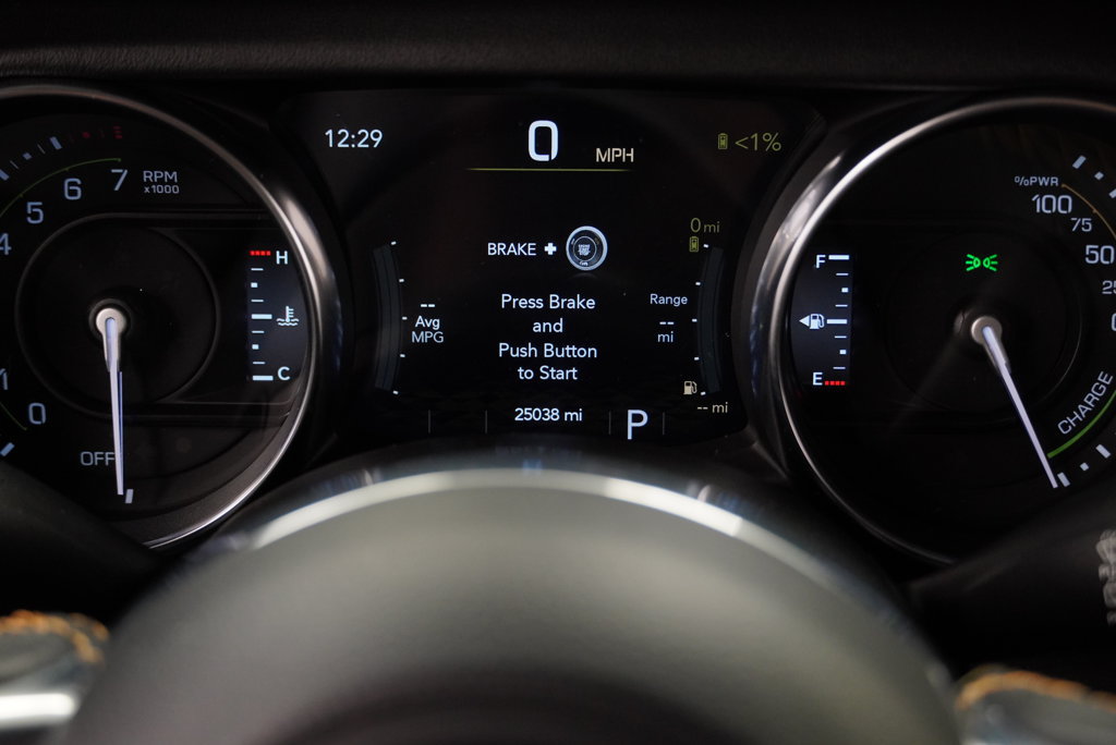 Used 2023 Jeep Wrangler Unlimited Sahara AWD/4WD image 28