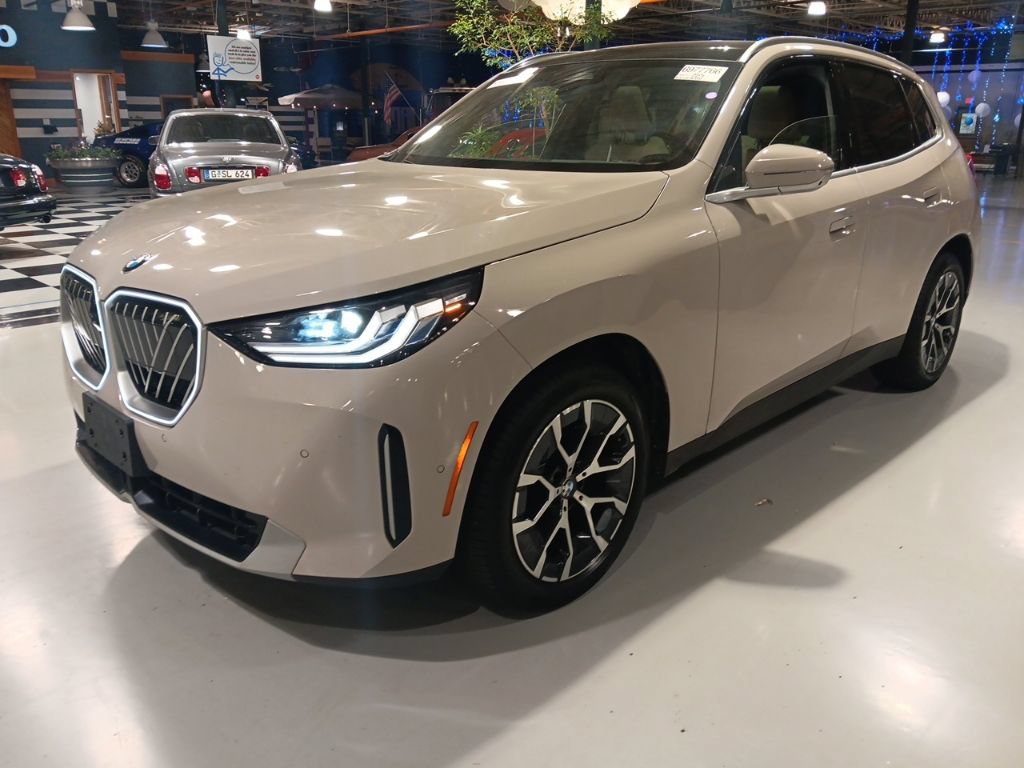 Certified 2025 BMW X3 xDrive30i w/ Premium Package AWD/4WD image 9
