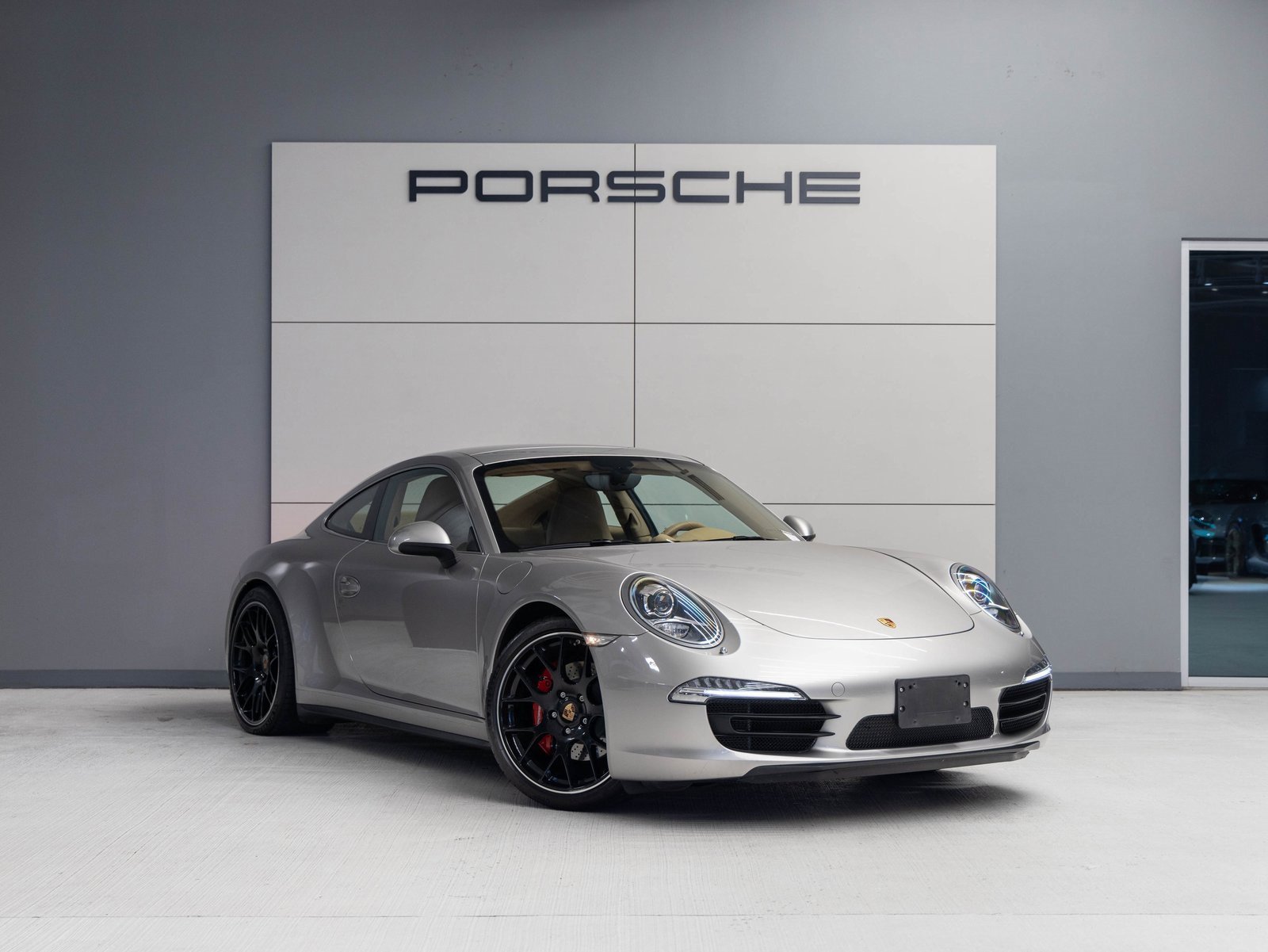 Certified 2013 Porsche 911 Carrera 4S image 9