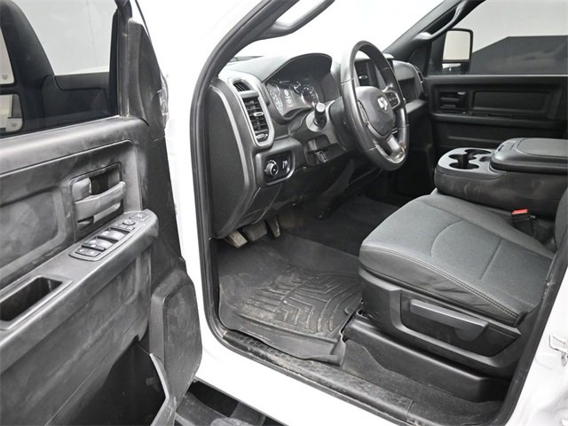 Used 2024 RAM 3500 Tradesman w/ Chrome Appearance Group image 15