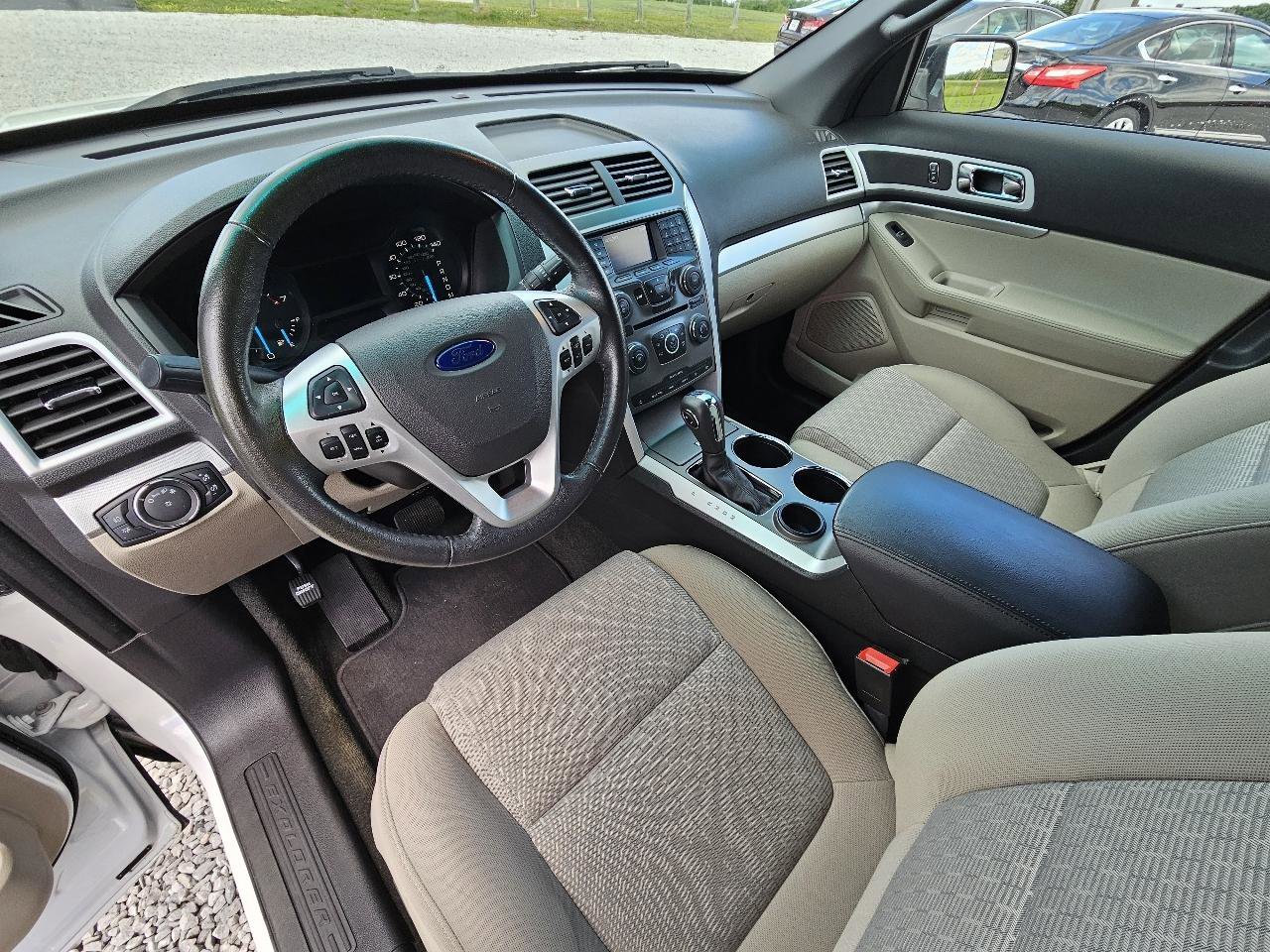 Used 2014 Ford Explorer XLT FWD image 16