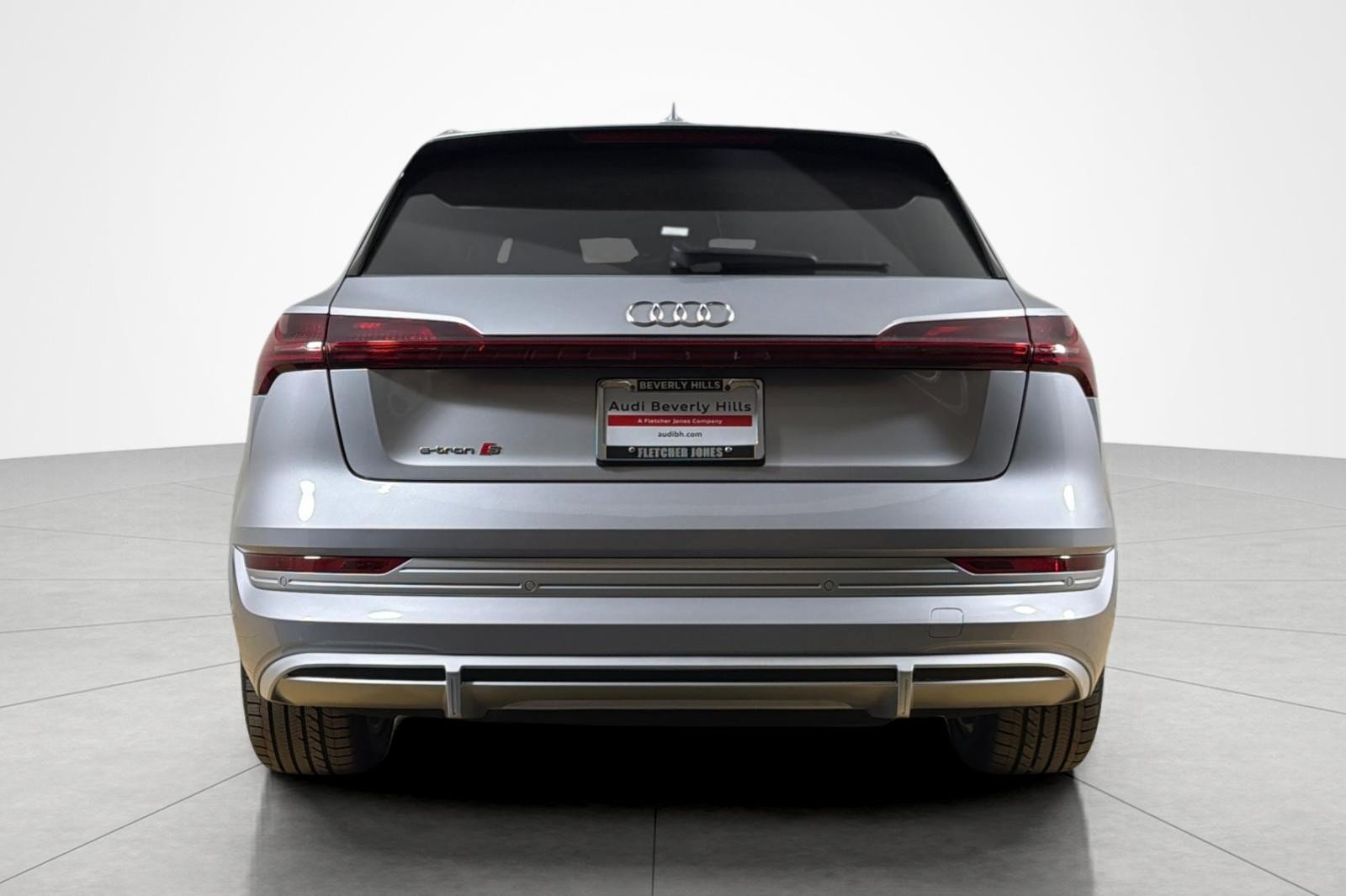 Used 2022 Audi e-tron S Premium Plus AWD/4WD image 4