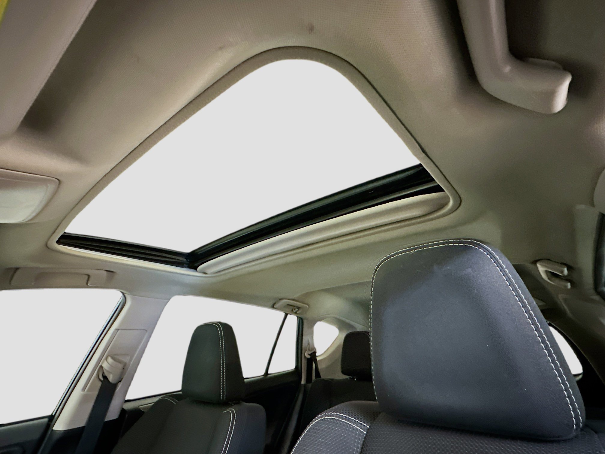 Used 2018 Toyota RAV4 XLE AWD/4WD image 26