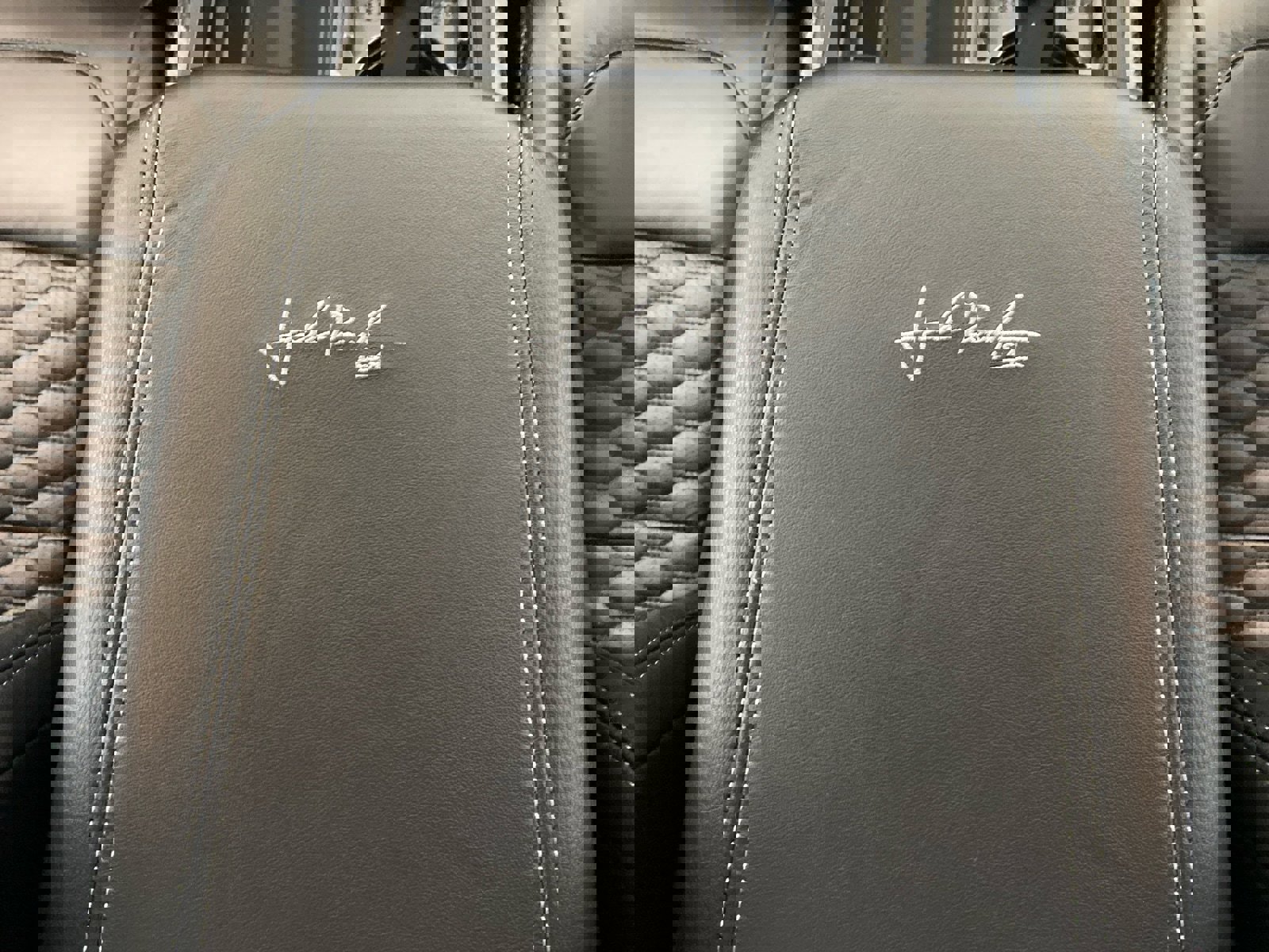 New 2026 Ford F250 Lariat w/ Black Appearance Package image 15