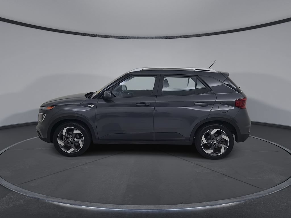 Used 2025 Hyundai Venue SEL FWD image 9