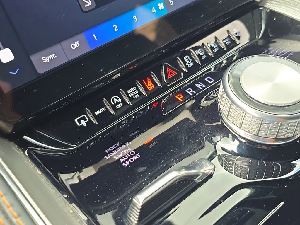 Used 2023 Jeep Grand Wagoneer Series III image 33