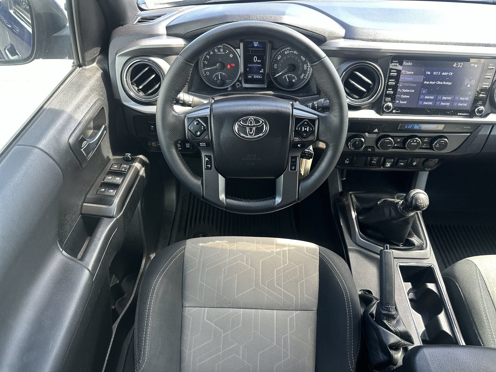 Used 2022 Toyota Tacoma TRD Sport w/ Technology Package AWD/4WD image 17