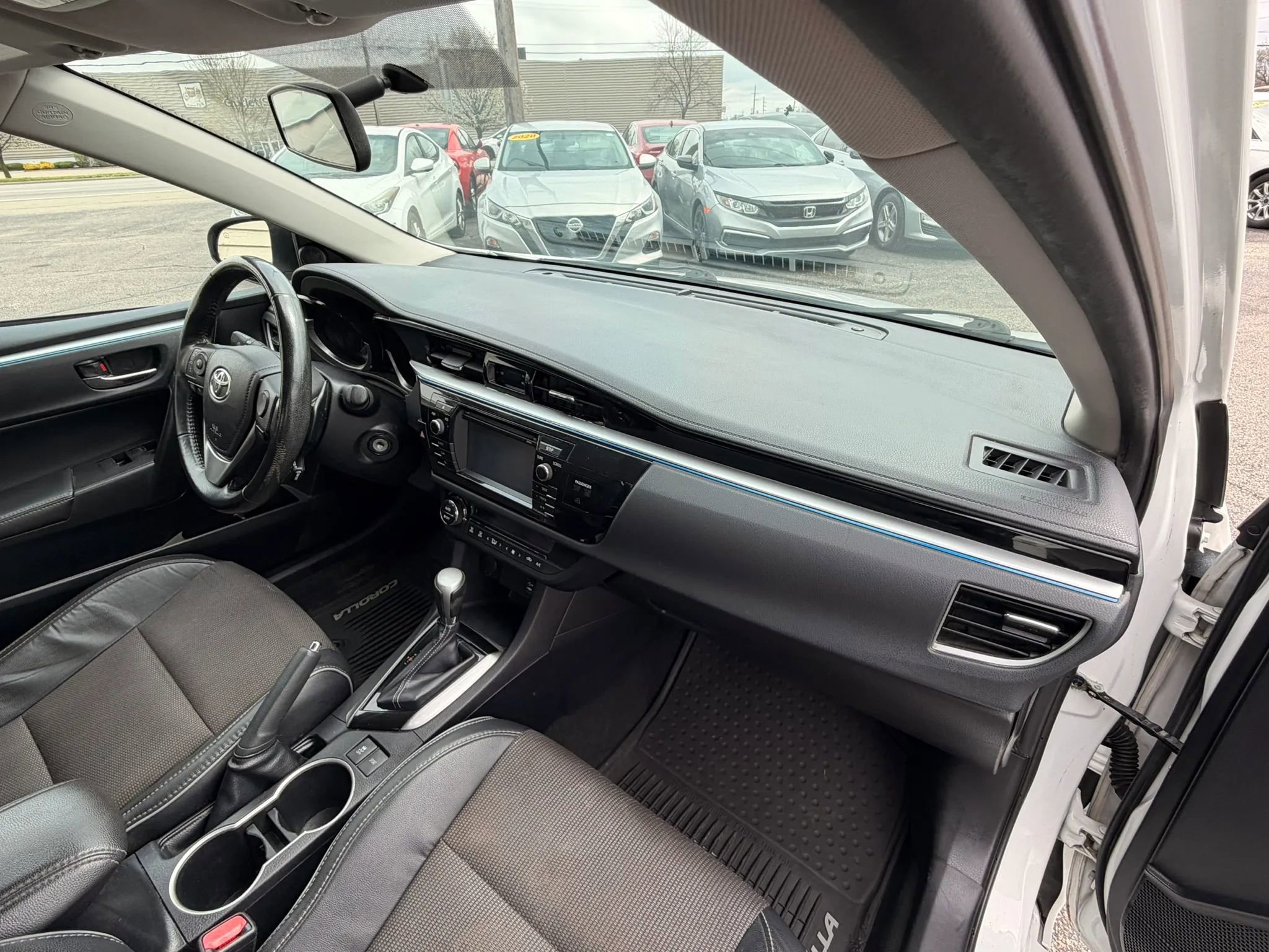 Used 2014 Toyota Corolla S image 25