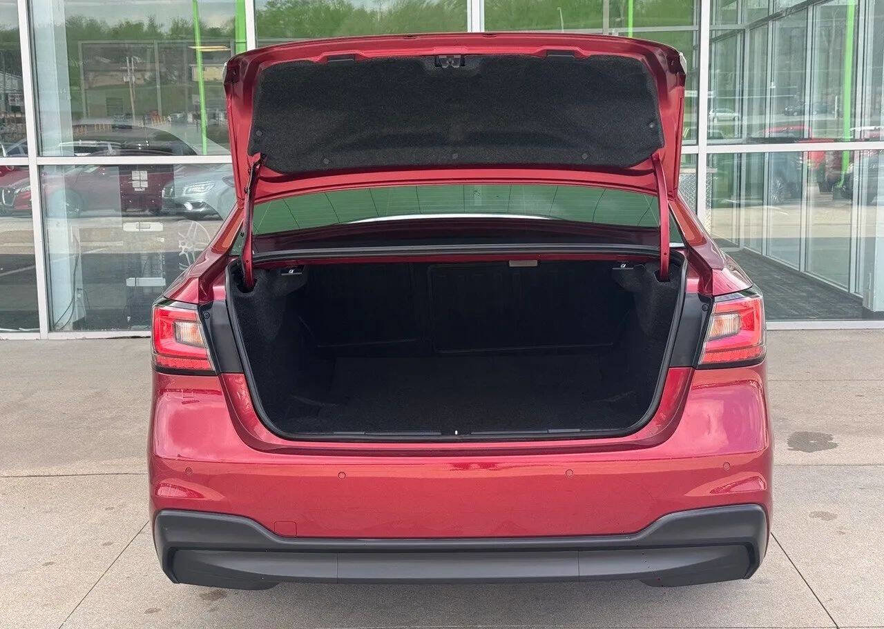 Used 2022 Subaru Legacy Limited AWD/4WD image 13