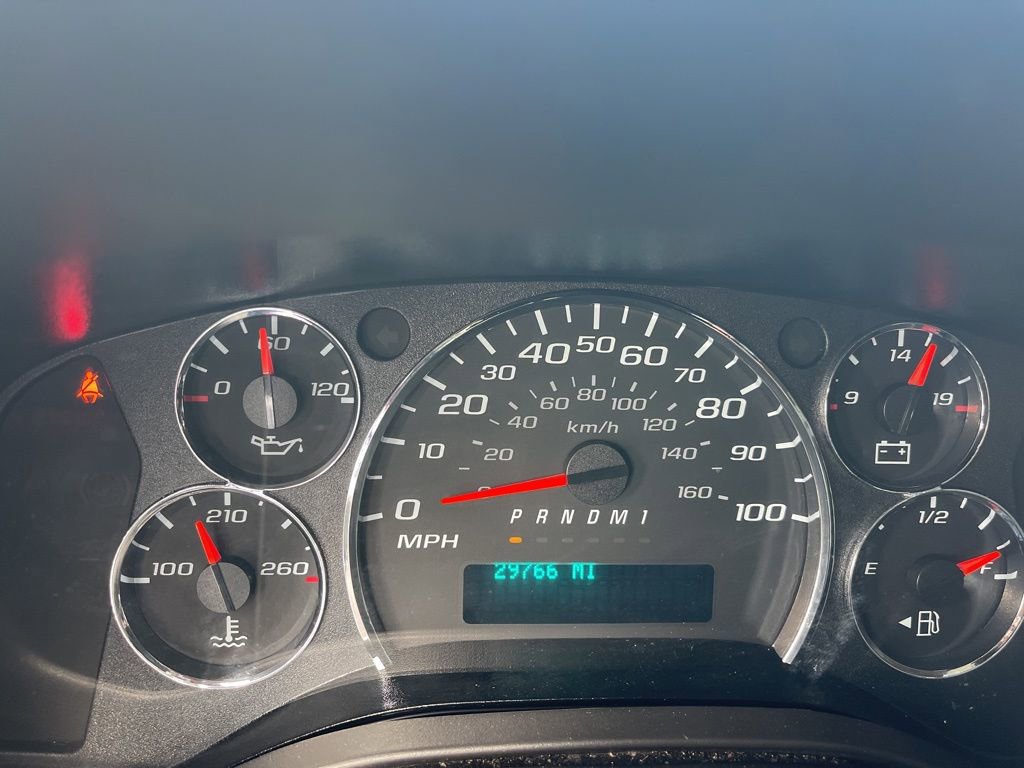 Used 2023 Chevrolet Express 2500 w/ Driver Convenience Package image 16