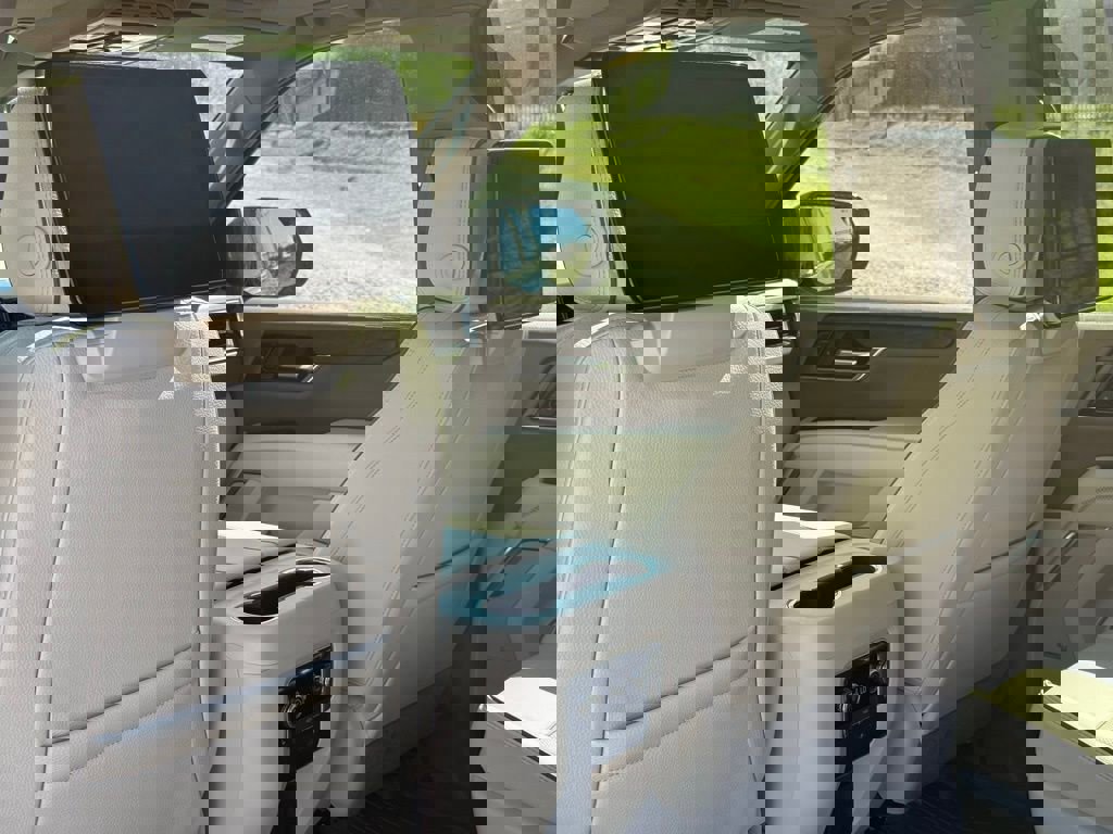 New 2026 GMC Yukon Denali w/ Denali Reserve Package image 24