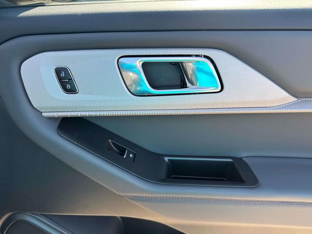 New 2026 Ford Explorer Active image 16