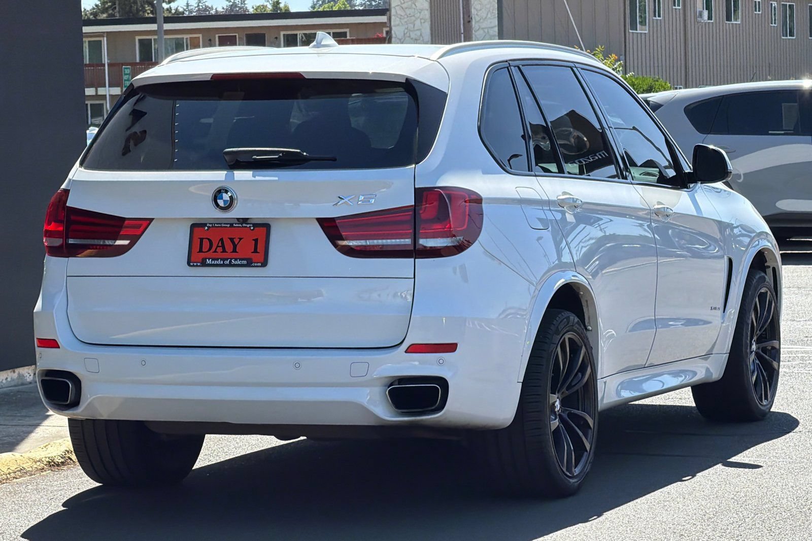 Used 2017 BMW X5 xDrive50i AWD/4WD image 5