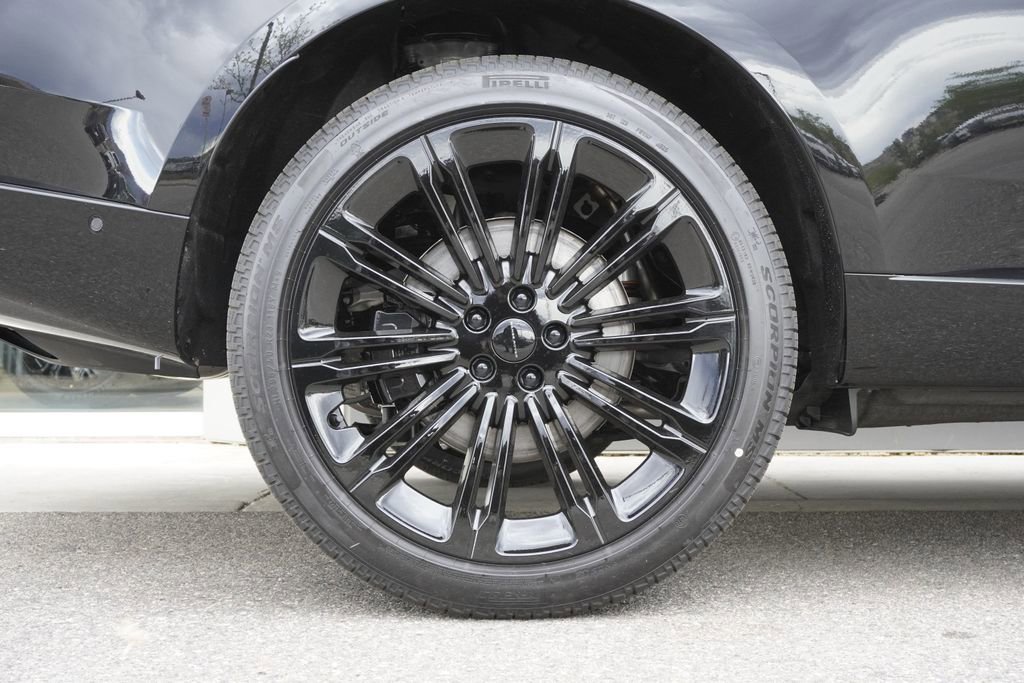 New 2026 Land Rover Range Rover SE AWD/4WD image 33