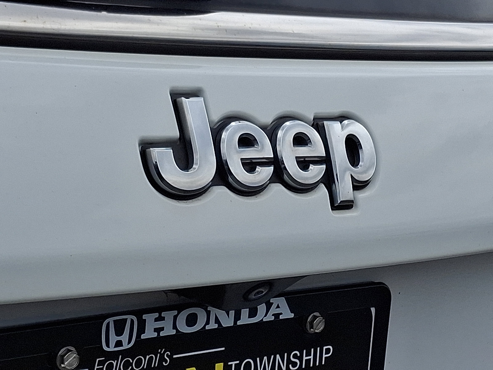 Used 2022 Jeep Compass Latitude w/ Sun and Sound Group AWD/4WD image 30