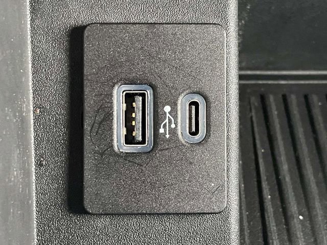 Certified 2022 Ford F250 Lariat w/ Tremor Off-Road Package image 29