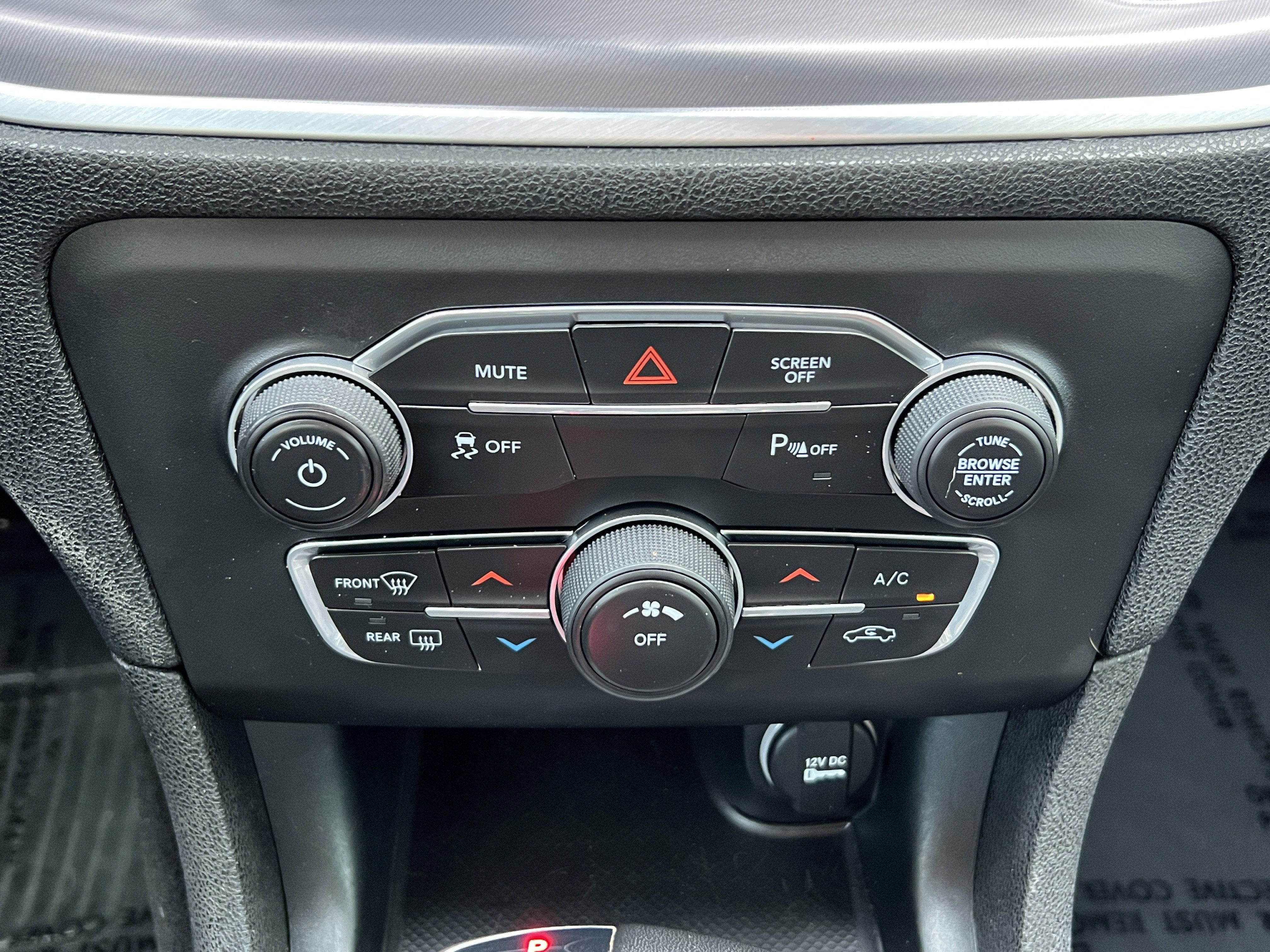 Used 2019 Dodge Charger SXT w/ Leather Interior Group RWD image 29