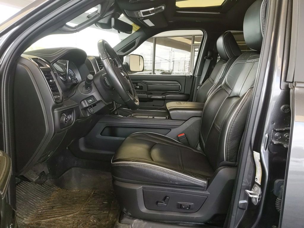 Used 2022 RAM 3500 Limited AWD/4WD image 17