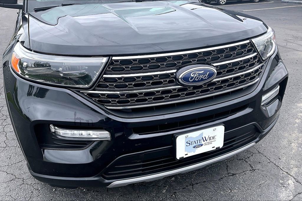 Used 2021 Ford Explorer XLT AWD/4WD image 30