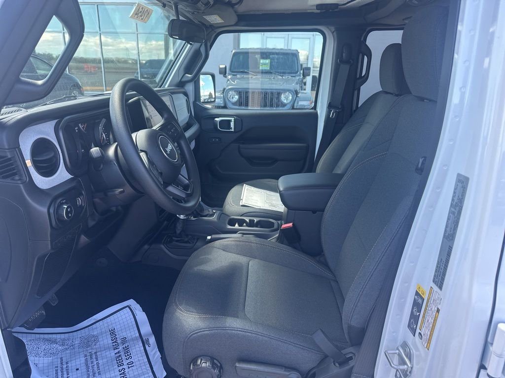 New 2025 Jeep Gladiator Sport image 10
