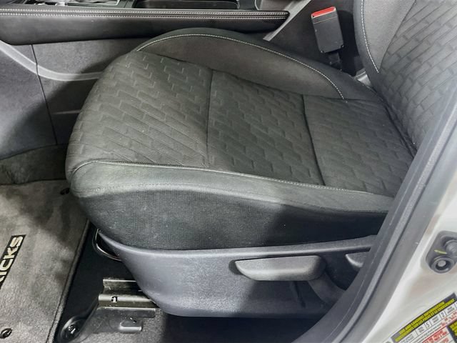 Used 2022 Nissan Kicks SV FWD image 19