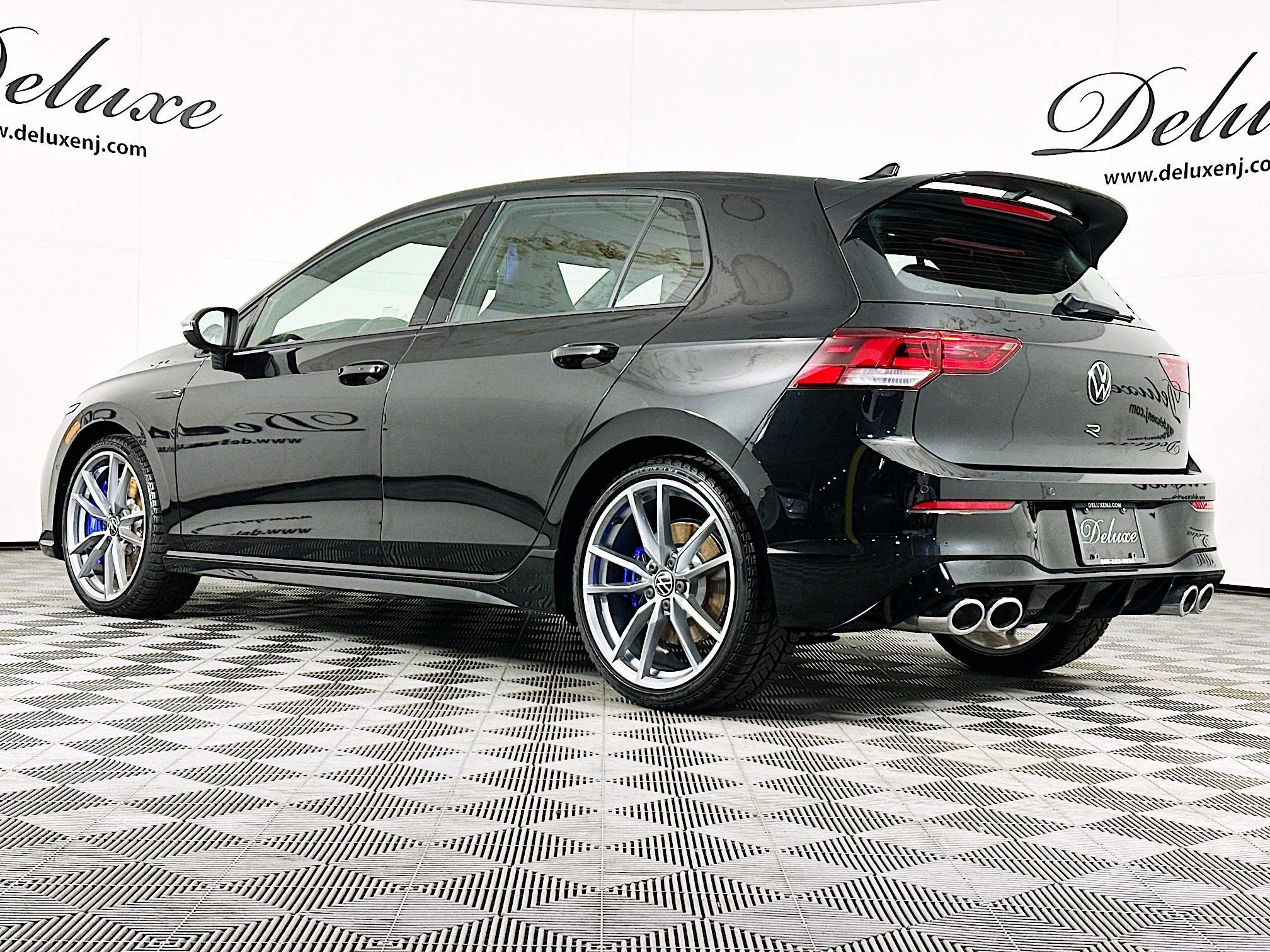 Used 2024 Volkswagen Golf R w/ MDO Package image 4