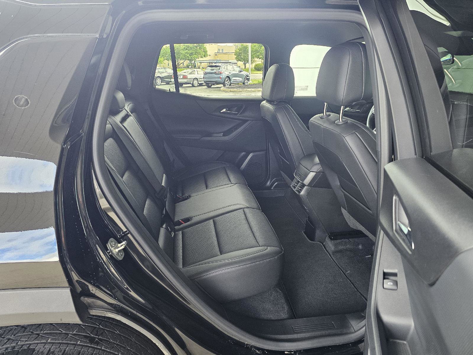 Used 2026 Chevrolet Equinox LT w/ Convenience Package II FWD image 14