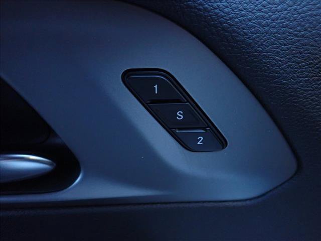 New 2027 Chrysler Pacifica Select AWD/4WD image 16