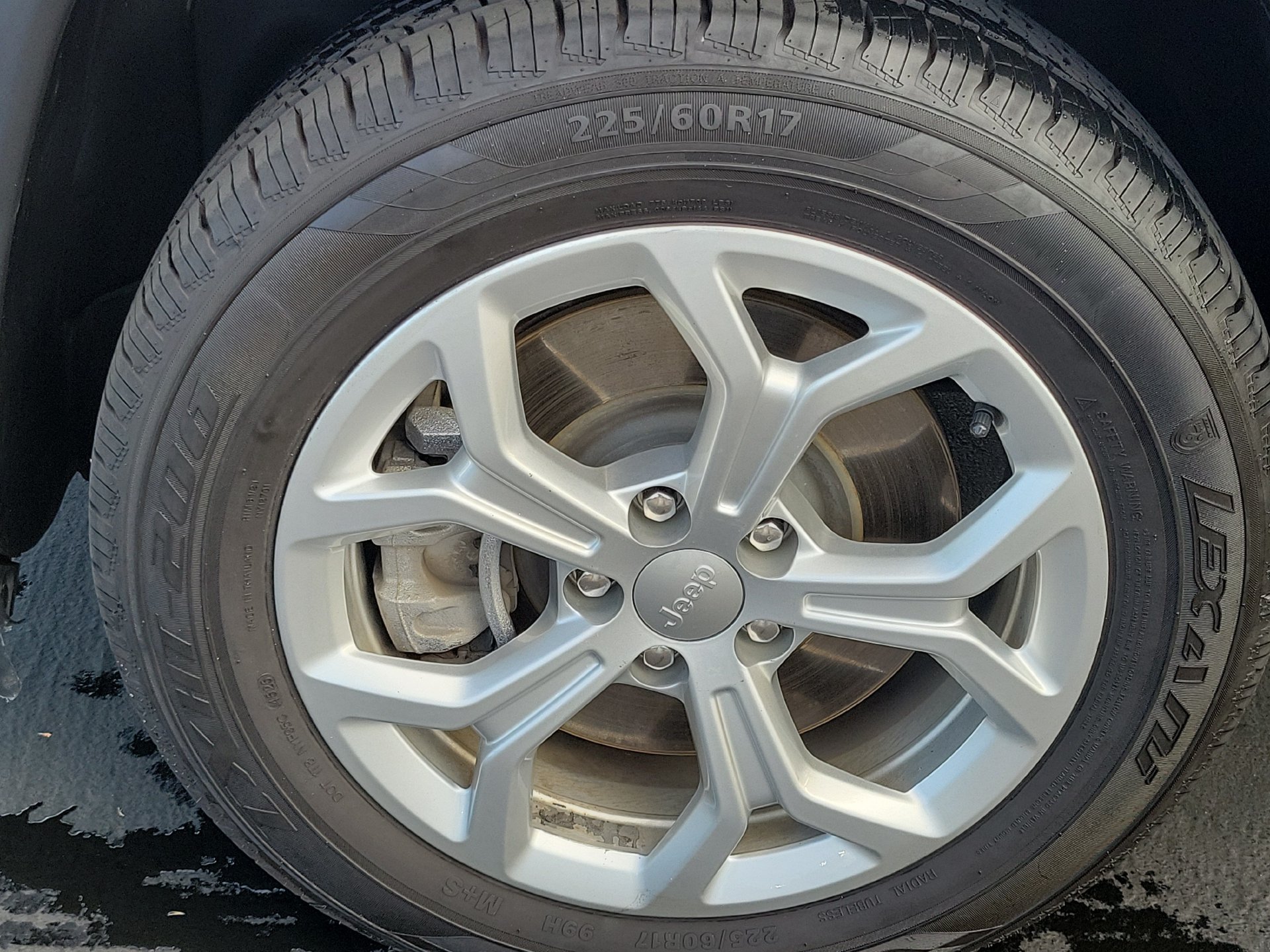 Certified 2024 Jeep Compass Latitude AWD/4WD image 6