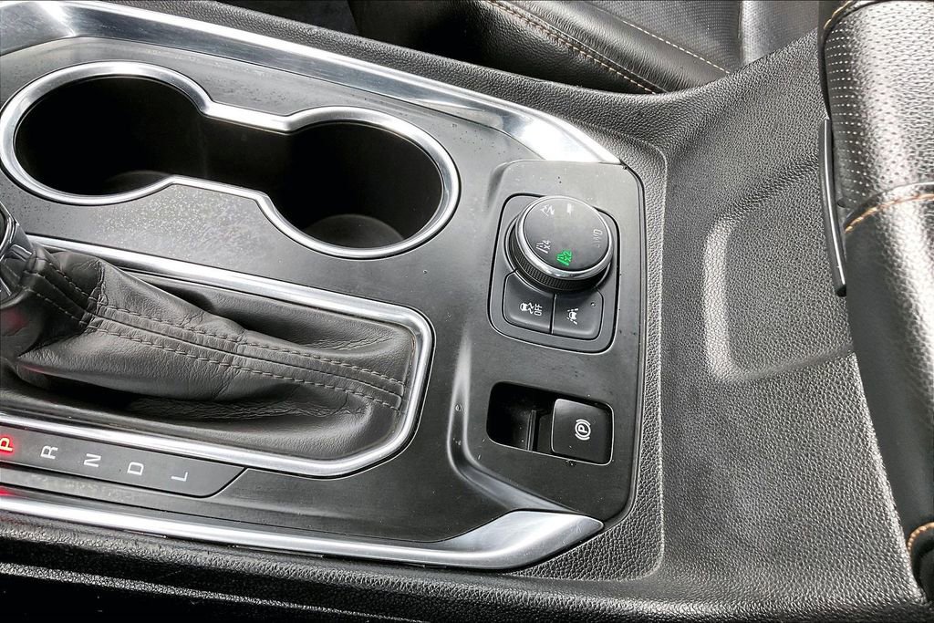 Used 2021 Chevrolet Traverse Premier image 24
