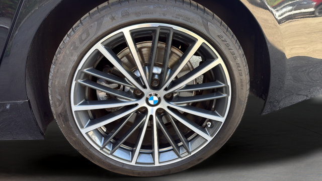 Used 2022 BMW 530i RWD image 31