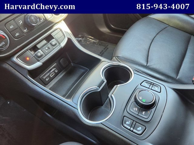 Used 2024 GMC Terrain SLT FWD image 11