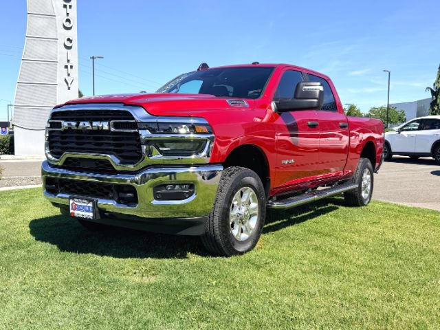 Used 2026 RAM 2500 Big Horn AWD/4WD image 2