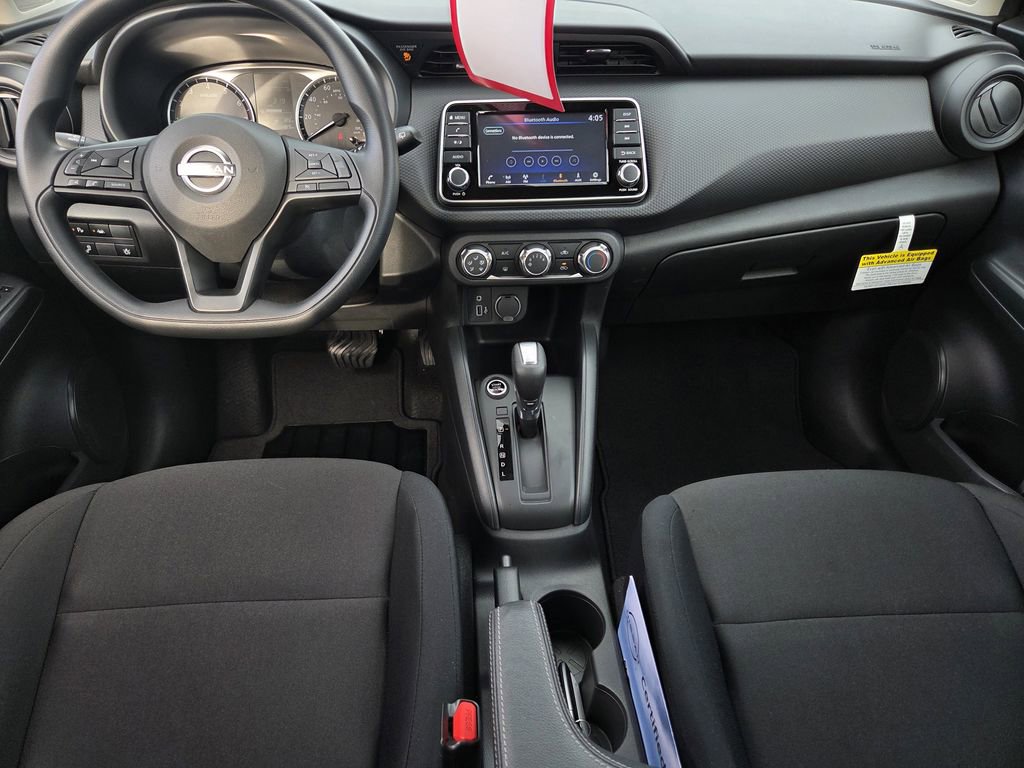 Certified 2025 Nissan Kicks Play S image 5